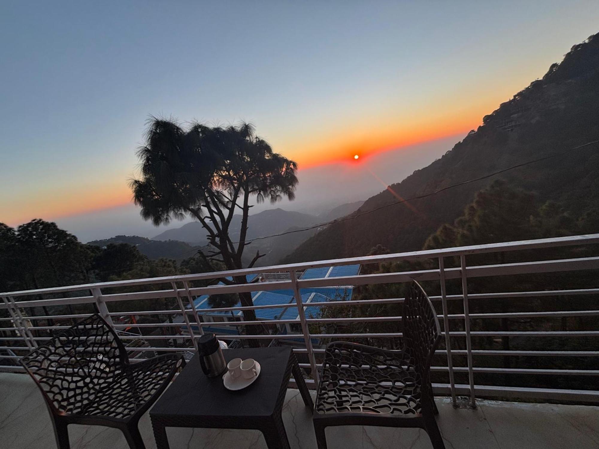 Humble Stay Villa Kasauli Bagian luar foto
